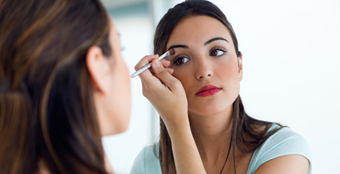 研究：防水睫毛膏等化妆品或含致癌化学物