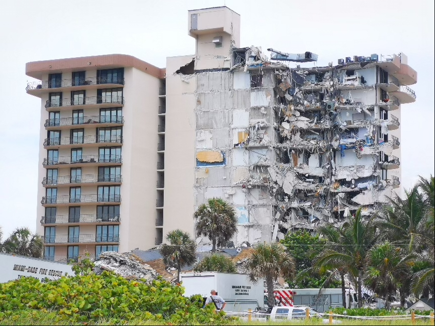 更新 佛州12層大樓倒塌152人下落不明 邁阿密 Surfside 瑟夫賽德市 大紀元
