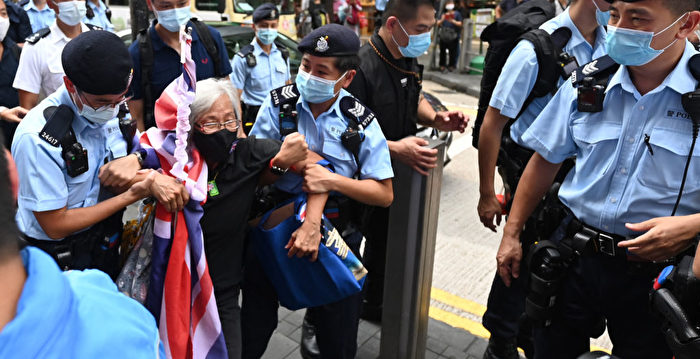 铜锣湾港警中刀 施袭男自刺身亡