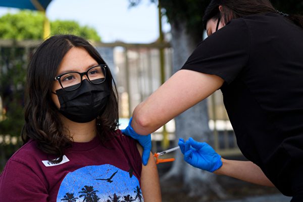 洛學區欲與加州一致 疫苗強制令延至明年中
