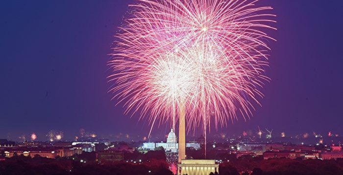 组图：美国璀灿烟火秀 庆祝建国245周年