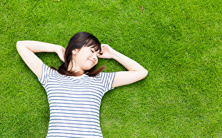 从医生角度，怎么看躺平的现象？(Shutterstock)