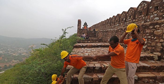 印度知名观光景点瞭望塔遭雷击 至少11死