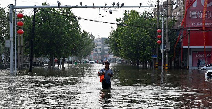 【一线采访】民间救援困难重重 遭政府阻拦