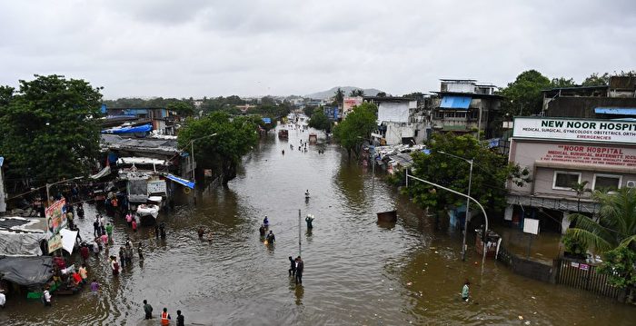 印度暴雨引发洪水和山体滑坡 至少125死