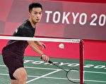 香港穿无区旗黑衣参赛被建制派攻击