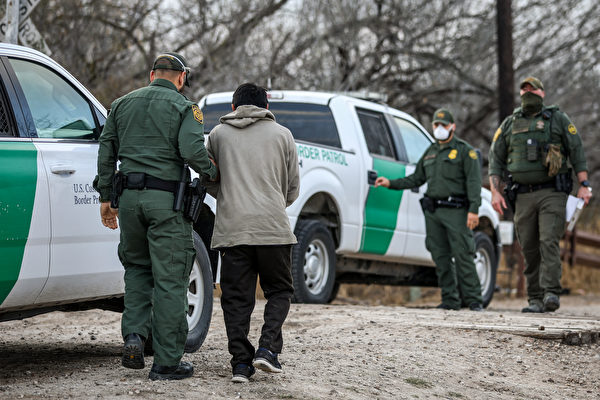 維護南部邊境秩序 德州開始逮捕非法入境者