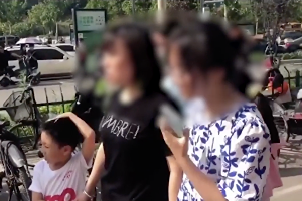 视频：郑州地铁幸存者现身 讲述生死瞬间