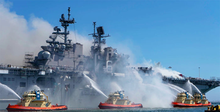涉嫌纵火烧军舰 美国海军水手被起诉