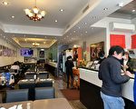 纽约市长暗示疫苗接种证明扩大到餐馆员工、顾客