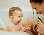 寶寶愛玩水 職能治療師帶你做親子水中感統遊戲