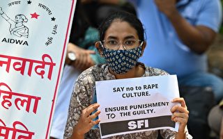 9岁女孩遭性侵谋杀 印度民众连3天示威抗议