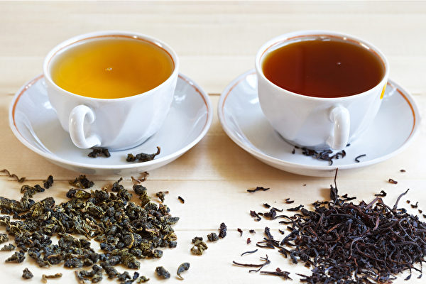 通常茶葉發酵程度越高，咖啡因含量也越高。(Shutterstock)