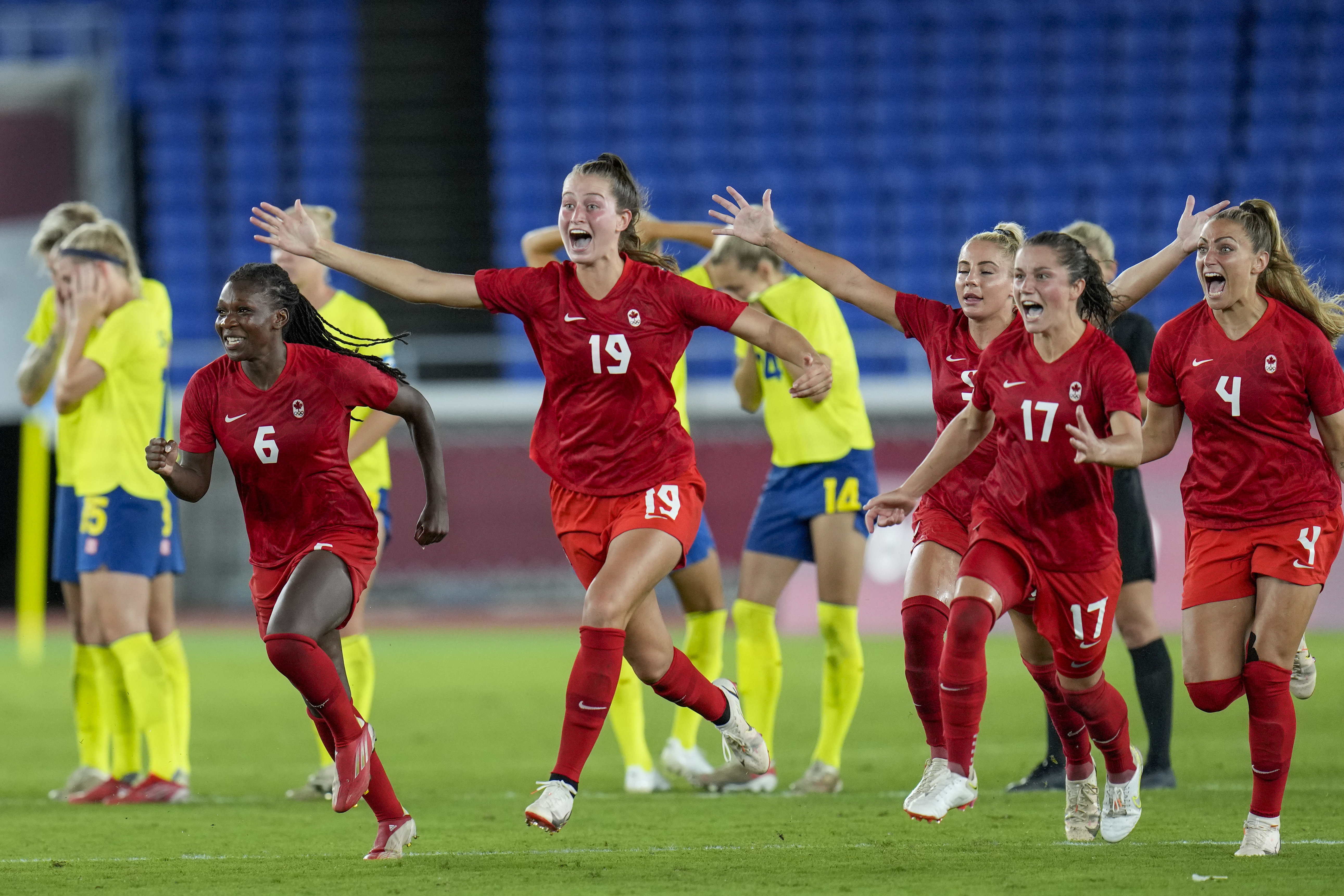 东奥女子足球决赛加拿大3 2胜瑞典夺金 东京奥运 大纪元