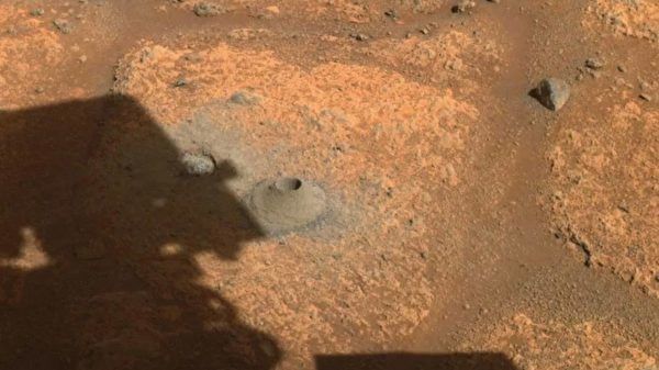 NASA毅力号首次在火星地表采样 空手而归