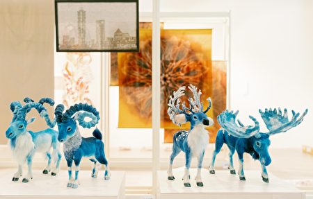 「美術工藝類」入選作品《藍的寧靜》呈現羊毛材質的精緻美感。