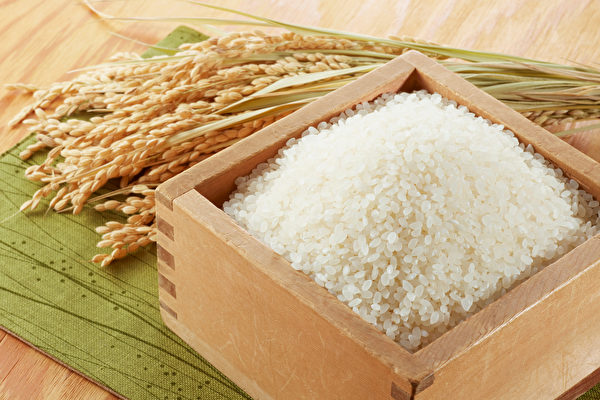 市售的米依加工过程多寡，可分为糙米、胚芽米、发芽米和白米。(Shutterstock)