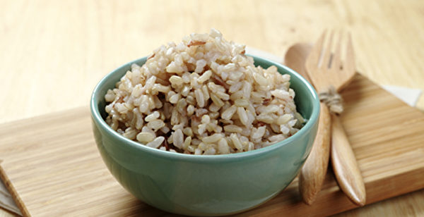 市售的米依加工過程多寡，可分為糙米、胚芽米、發芽米和白米。(Shutterstock)