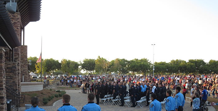 南加举行阵亡军人纪念仪式 向英雄们致敬