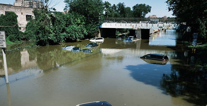 组图：艾达风暴酿洪灾 冲击美国东北部