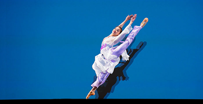 组图三：中国古典舞大赛青年组金奖得主风采