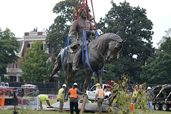 維吉尼亞州拆除李將軍雕像