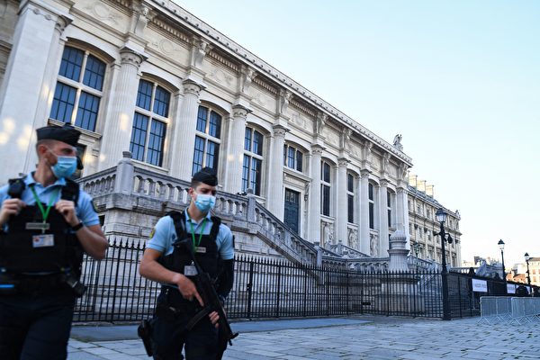 組圖：2015年巴黎恐襲案開審 警方高度戒備