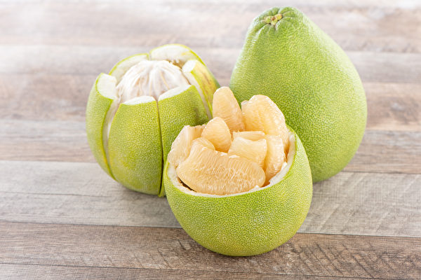 柚子怎么吃不发胖？一方法控制热量摄取。(Shutterstock)