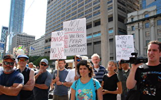 反对强制疫苗 加拿大护士组织举行无声抗议