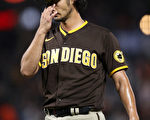 MLB巨人4轰击垮达比修有 率先闯入季后赛