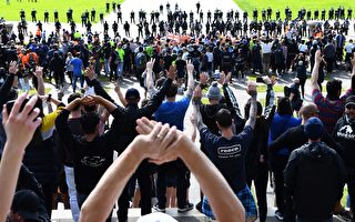 墨尔本反封锁游行第三天 战争纪念馆前警民对峙