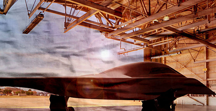 【军事热点】B-21隐身轰炸机 可望年底前出厂