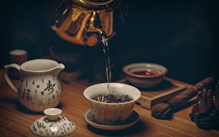 中共市监局发令 简化拍黄瓜泡茶制售许可惹议