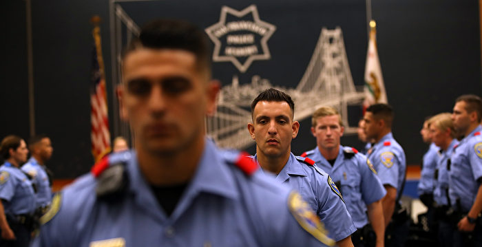 旧金山180多未接种疫苗的警察消防员被迫休假