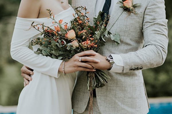 新人在美加邊境舉行婚禮 不違反出境禁令