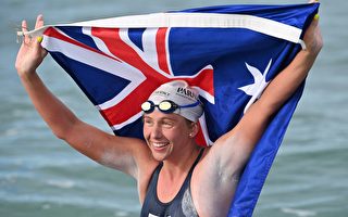 44次横渡英吉利海峡 澳洲女泳将创世界纪录