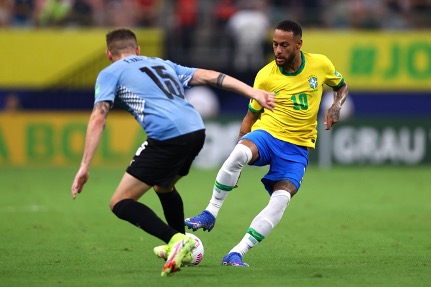 南美世预赛 巴西轻取乌拉圭 阿根廷小胜秘鲁