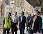 三坑站往庙口风雨走廊损坏  蔡适应要求修缮