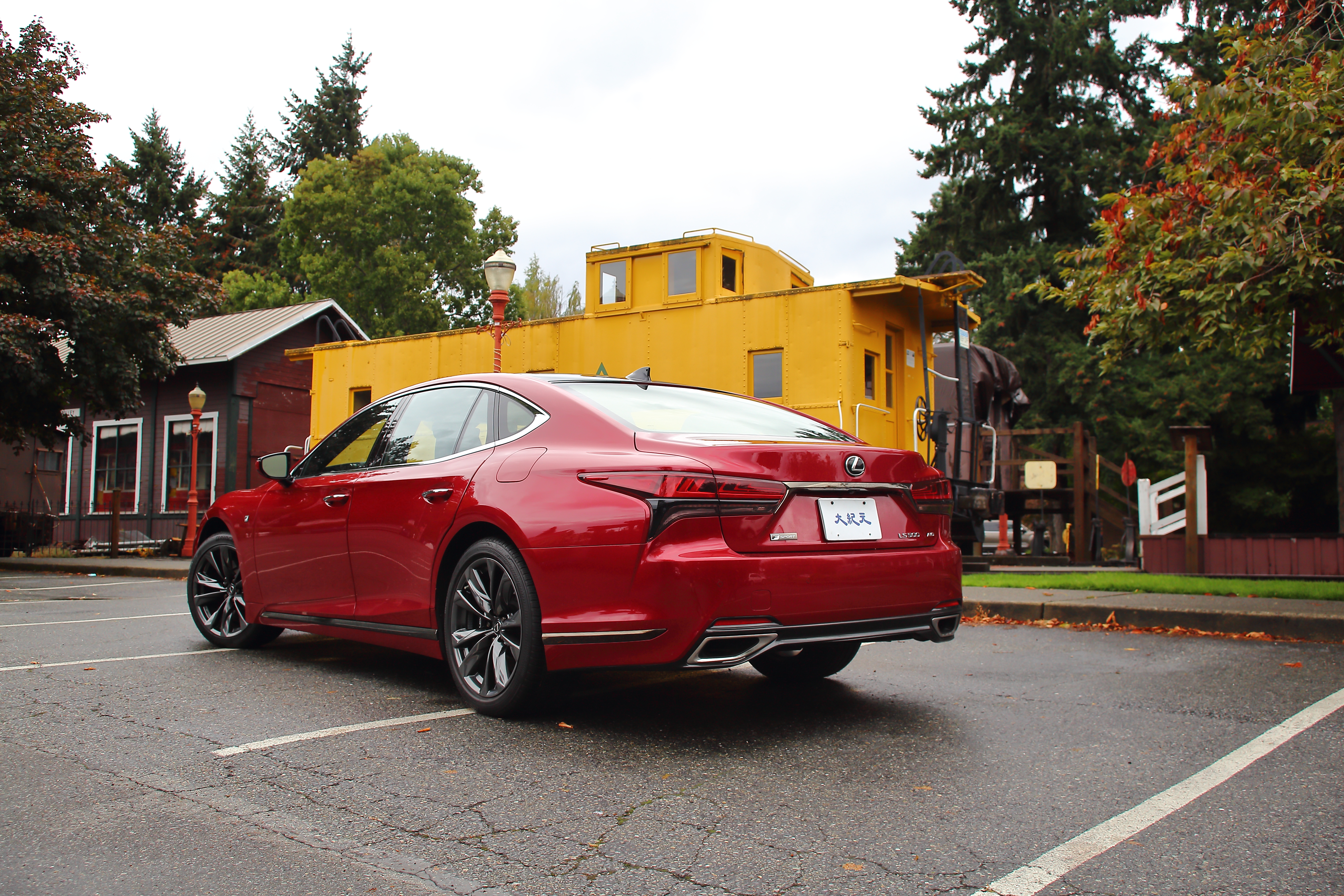 2021 Lexus LS 500 F Sport AWD。〈李奧/大紀元〉