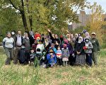 學生假日服務社區 凱辛納走廊公園種水仙花