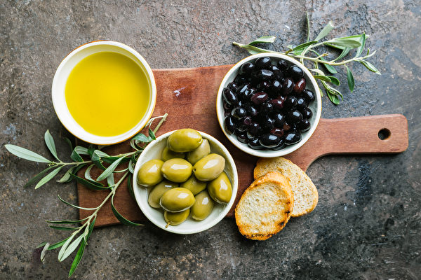 破解橄榄油五大迷思 分享3道地中海经典美食