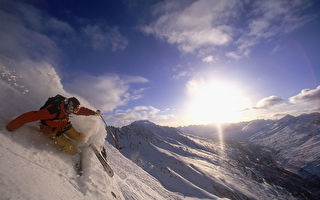 阿拉斯加两天降雪达12英尺 创纪录