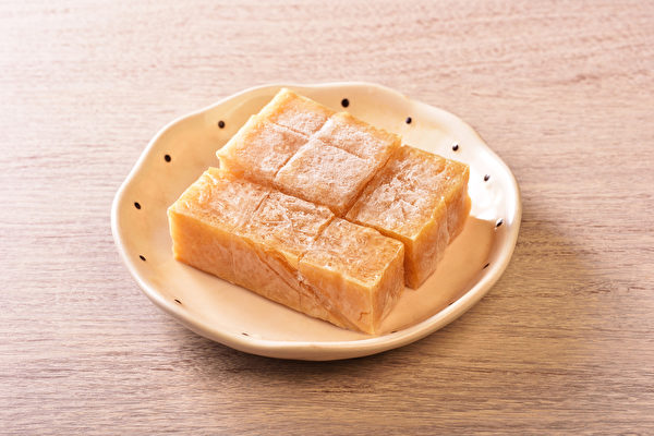 凍豆腐富含抗性蛋白，可降低血液中的壞膽固醇，同時有助降血糖。(Shutterstock)