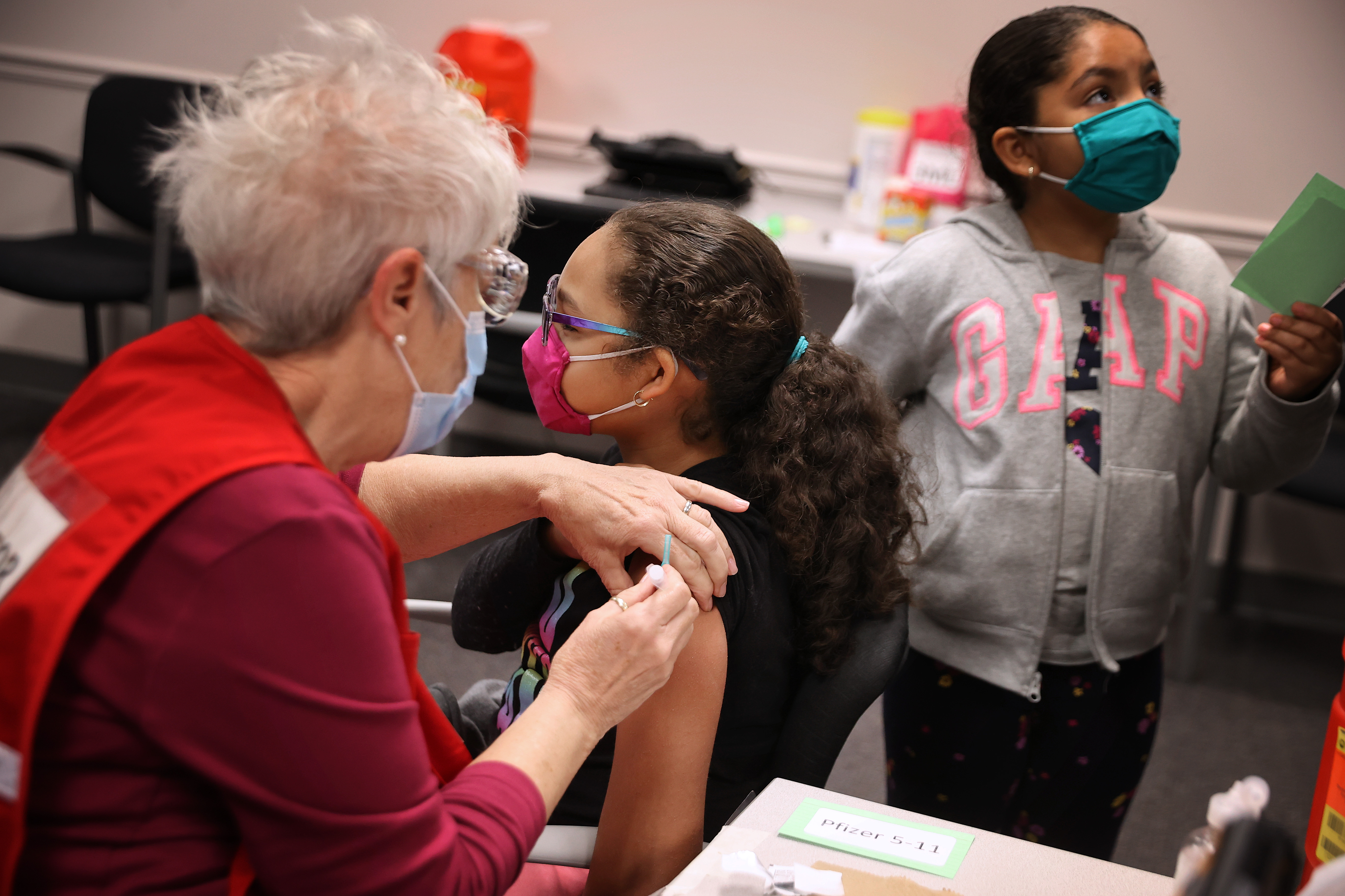 市長：5至11歲兒童在校打第一劑疫苗