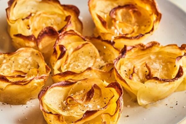 酥脆的黃油土豆玫瑰令人印象深刻