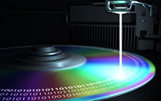 新型五维光碟存储量增万倍 一张碟存500TB数据