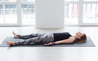 躺著就能放鬆肌肉 每天10分鐘改善身體緊繃