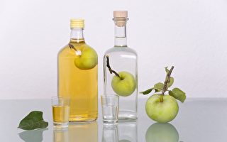 苹果如何放进酒瓶里？ 让日本网友告诉你