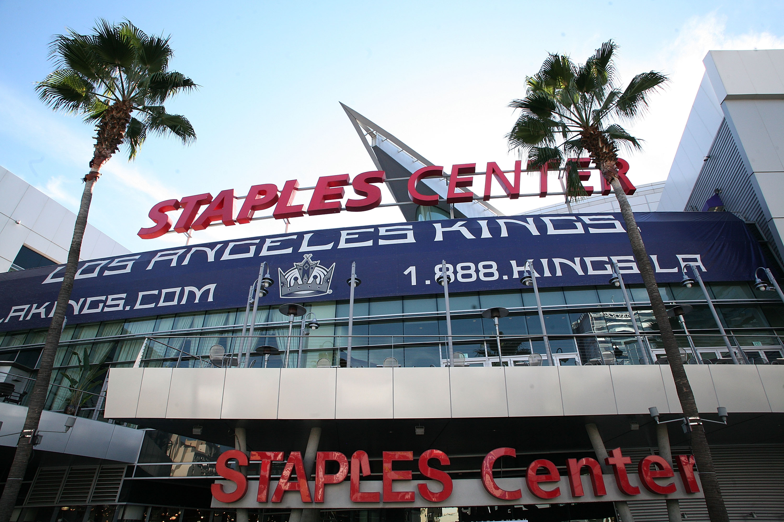 洛城斯台普斯中心圣诞节更名Crypto.com广场| 安舒茨娱乐集团| 新加坡加密货币交易所| 洛杉矶| 大纪元