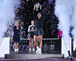 组图：2021年WTA年终总决赛 穆古拉扎夺冠